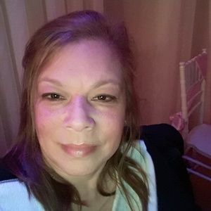 Meet your Posher, Edalia